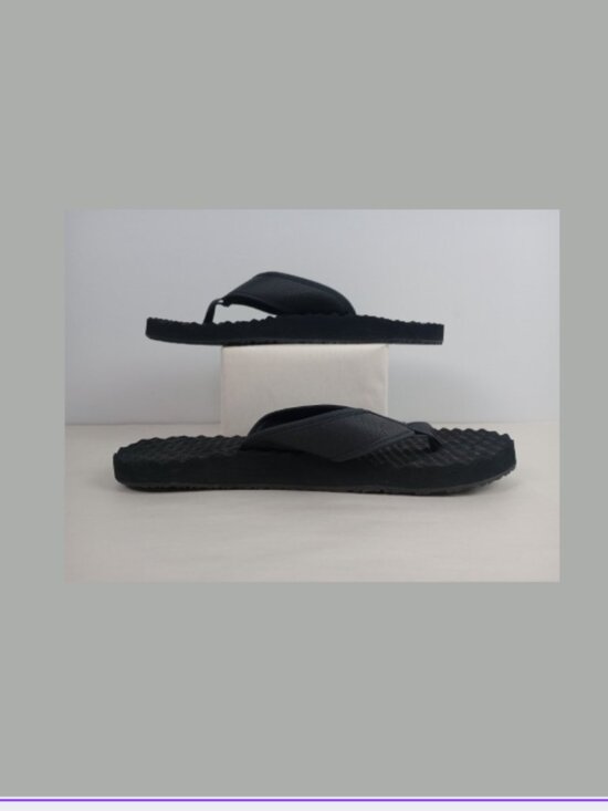 The North Face Mens 12 Black Lightweight Tri-lug Outsole Base Camp Flip Flops II Men main image 4
